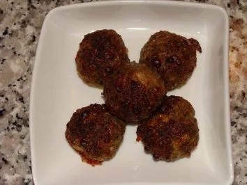 Rezept: Käse-Kräuter Frikadellen Käse-Kräuter Frikadellen - Rezept