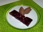 Rezept: Dunkle Schokomousse mit Chilli-Kirschen Dunkle Schokomousse mit Chilli-Kirschen - Rezept