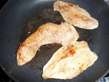 Rezept: Knuspertoast mit Pute und Spinat Bild Nr. 3 Knuspertoast mit Pute und Spinat - Rezept - Bild Nr. 3