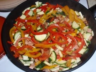 Maisnudel-Gemüse-Leberkäs-Pfanne - Rezept - Bild Nr. 4