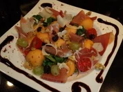 Fruchtiger Schinken-Melonen-Salat - Rezept