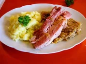 Solberrippchen auf Sauerkraut - Rezept