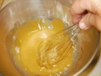 Schokolade: Dieser Dessert ist fuer ein Koenig - wo Schokolate liebt - die Sahne macht das einfach toll - Rezept - Bild Nr. 3