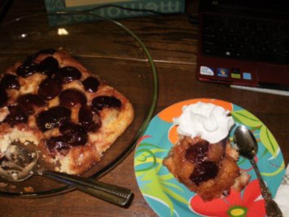 Bilder für Kuchen- Obst- Umgedrehter Pflaumenkuchen- Schnell gebacken mit meinen ueberigen Pflaumen im Gefriehrfach - Rezept