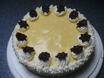 Rezept: Eierlikörtorte mit Äpfeln Eierlikörtorte mit Äpfeln - Rezept