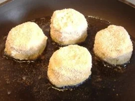 Montadito mit fritiertem Ziegenkäse und Aubergine - Rezept - Bild Nr. 3