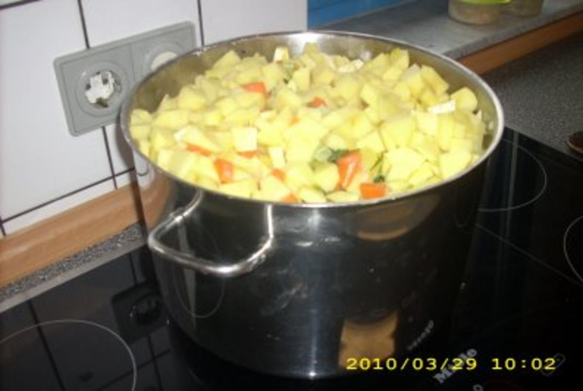 Kartoffelcremesuppe mit Würstchen - Rezept - Bild Nr. 4