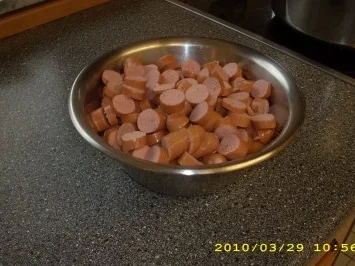 Rezept: Kartoffelcremesuppe mit Würstchen Bild Nr. 5 Kartoffelcremesuppe mit Würstchen - Rezept - Bild Nr. 5