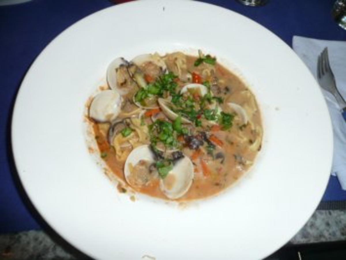 SUPPE/FISCH:Tom Ka Gai mit Vongole - Rezept