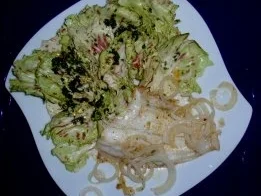 Rezept: Schollenfilet Natur mit Gemüsezwiebel und Trevisana-Salat Bild Nr. 6 Schollenfilet Natur mit Gemüsezwiebel und Trevisana-Salat - Rezept - Bild Nr. 6