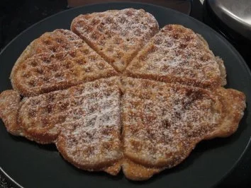 Saure Sahne- Vollkornwaffeln - Rezept