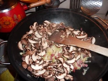 Fl/Schwein: Nudel in Champignonsoße - Rezept - Bild Nr. 3