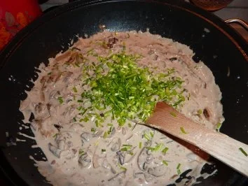 Fl/Schwein: Nudel in Champignonsoße - Rezept - Bild Nr. 6