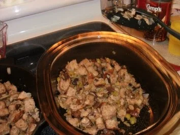 Rezept: Kotlett mit Pilze Brot Pudding - Der Saft vom gebrateten Fleisch macht den Brotpudding lecker mit einen Burgundy Wein Bild Nr. 6 Kotlett mit Pilze Brot Pudding - Der Saft vom gebrateten Fleisch macht den Brotpudding lecker mit einen Burgundy Wein - Rezept - Bild Nr. 6