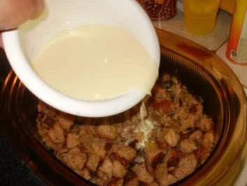 Rezept: Kotlett mit Pilze Brot Pudding - Der Saft vom gebrateten Fleisch macht den Brotpudding lecker mit einen Burgundy Wein Bild Nr. 9 Kotlett mit Pilze Brot Pudding - Der Saft vom gebrateten Fleisch macht den Brotpudding lecker mit einen Burgundy Wein - Rezept - Bild Nr. 9