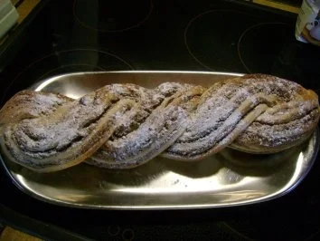 Rezept: Kuchen: Mein gefüllter Hefezopf Bild Nr. 4 Kuchen: Mein gefüllter Hefezopf - Rezept - Bild Nr. 4