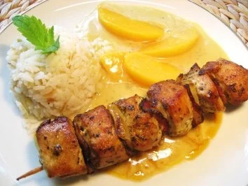 Rezept: Geflügel-Spießchen - mit fruchtiger Curry-Rahm-Soße Bild Nr. 5 Geflügel-Spießchen - mit fruchtiger Curry-Rahm-Soße - Rezept - Bild Nr. 5