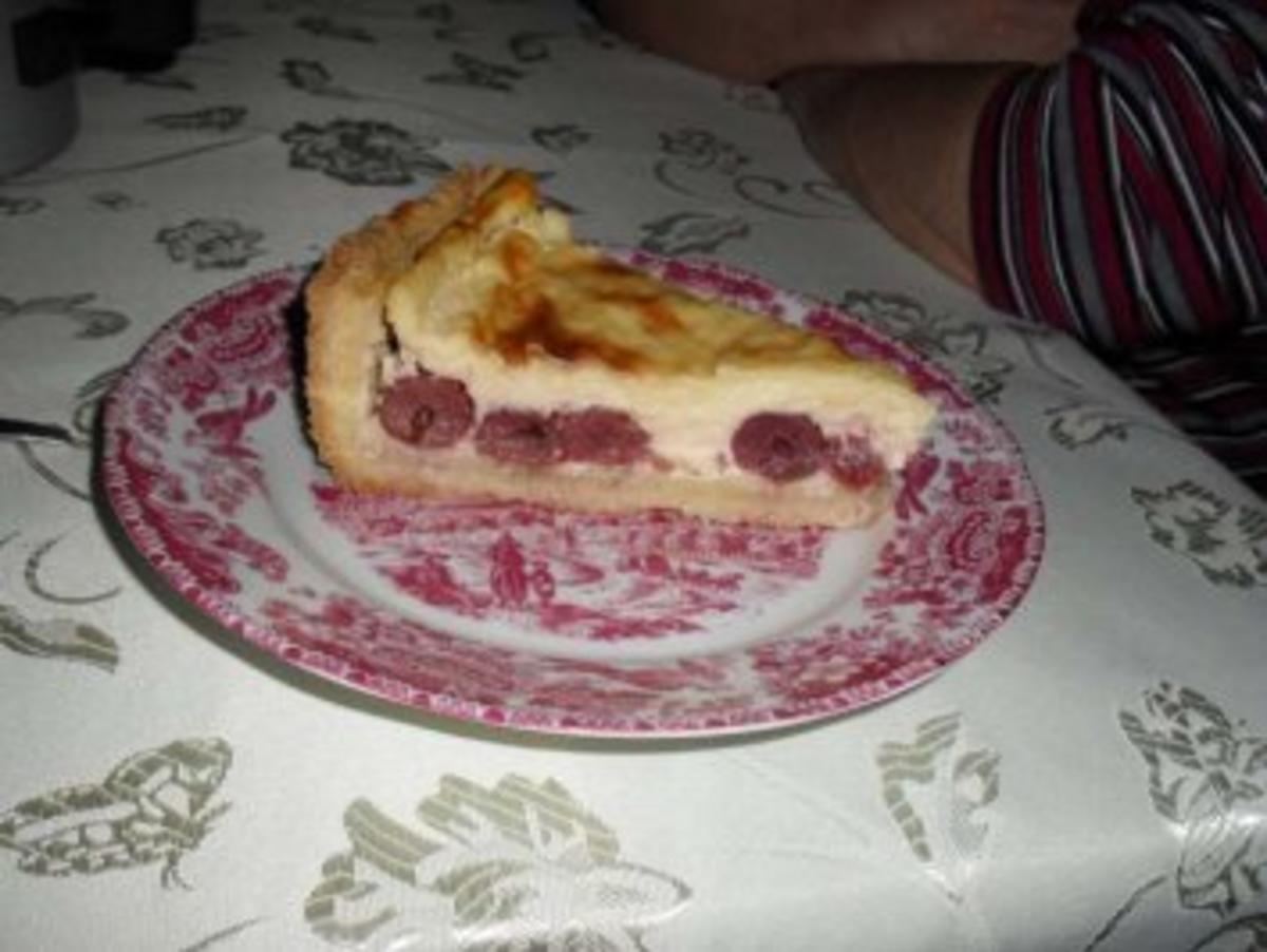 Sauerkirschkuchen mit Quark-Schmand-Pudding-Guss Rezept meiner Tochter Corina - Rezept - Bild Nr. 3
