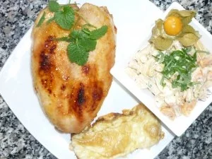 Rezept: Ingwer-Chili-Hähnchen mit Physalis-Bohnensalat und überbackenem Trüffelbrot Ingwer-Chili-Hähnchen mit Physalis-Bohnensalat und überbackenem Trüffelbrot - Rezept