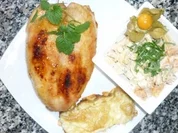 Ingwer-Chili-Hähnchen mit Physalis-Bohnensalat und überbackenem Trüffelbrot - Rezept