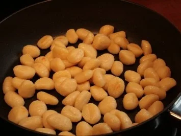 Puten-Gnocchi-Pfanne - Rezept - Bild Nr. 2
