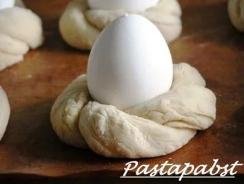 Osternest aus Hefeteig mit Ei - Rezept - Bild Nr. 5