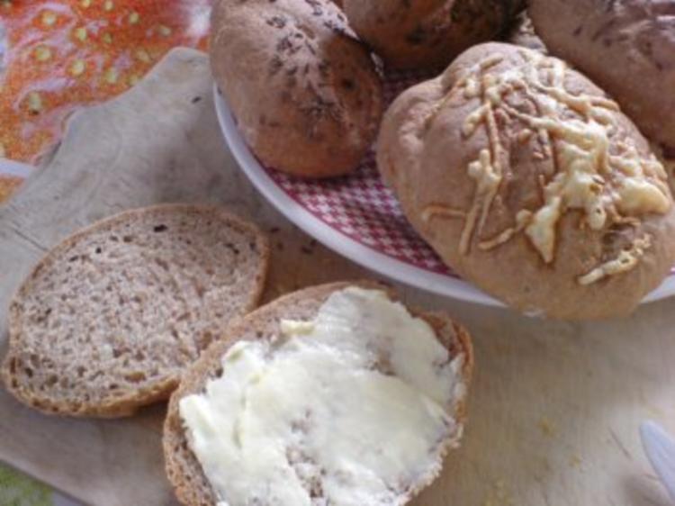 Dinkel-Vollkorn-Brötchen - Rezept mit Bild - kochbar.de