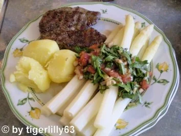 Spargel mit Rucola-Dressing - Rezept