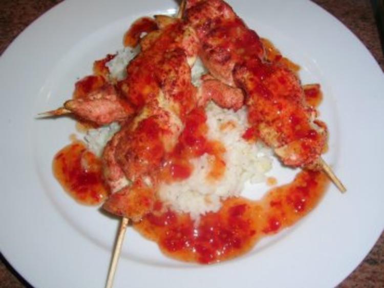 Hähnchen Satay Spieße mit süß-saurer Sauce und Duftreis - Rezept ...