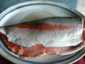 Rezept: HAUPTGERICHT/FISCH:Lachsforelle,gefüllt und im Päckchen Bild Nr. 4 HAUPTGERICHT/FISCH:Lachsforelle,gefüllt und im Päckchen - Rezept - Bild Nr. 4