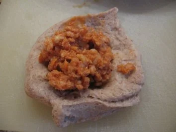 Rezept: Kleine Dampnudeln mit Hähnchenfüllung und Tomatensoße "Spezial" Bild Nr. 3 Kleine Dampnudeln mit Hähnchenfüllung und Tomatensoße "Spezial" - Rezept - Bild Nr. 3