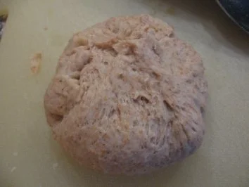 Rezept: Kleine Dampnudeln mit Hähnchenfüllung und Tomatensoße "Spezial" Bild Nr. 4 Kleine Dampnudeln mit Hähnchenfüllung und Tomatensoße "Spezial" - Rezept - Bild Nr. 4