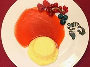 Rezept: Vanillesoufflee umrahmt von Beerenmark Vanillesoufflee umrahmt von Beerenmark - Rezept