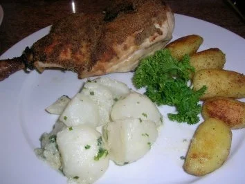 Rezept: Freilandhähnchen in der Senfkruste mit kleinen weißen Rübchen und gebratenen Drillingen "lecker" so finde ich Bild Nr. 2 Freilandhähnchen in der Senfkruste mit kleinen weißen Rübchen und gebratenen Drillingen "lecker" so finde ich - Rezept - Bild Nr. 2