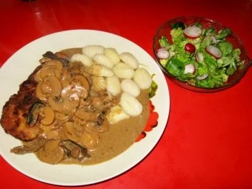 Rezept: Jägerschnitzel mit Gnocchi Bild Nr. 14 Jägerschnitzel mit Gnocchi - Rezept - Bild Nr. 14