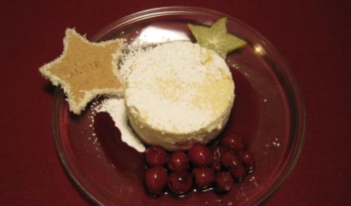 Hollywood Cheesecake mit warmen Kirschen - Rezept