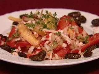 Rezept: Seidenspinner-Raupenpuppen an Paprika-Mango-Salat mit Kokos und Kresse Seidenspinner-Raupenpuppen an Paprika-Mango-Salat mit Kokos und Kresse - Rezept