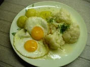 Blumenkohl mit Spiegelei - Rezept
