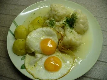 Rezept: Blumenkohl mit Spiegelei Bild Nr. 6 Blumenkohl mit Spiegelei - Rezept - Bild Nr. 6