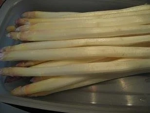 Spargel naturell an Schweineschnitzel und Pellkartöffelchen - Rezept - Bild Nr. 3