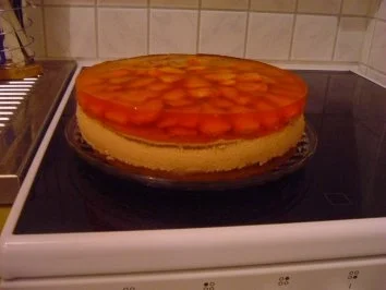 TORTE: MEINE ERDBEER-SCHMAND-TORTE - Rezept - Bild Nr. 2