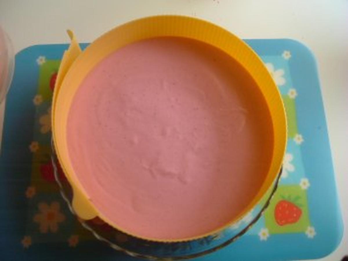 TORTE: MEINE ERDBEER SCHMAND TORTE - einfach - von cindyan
