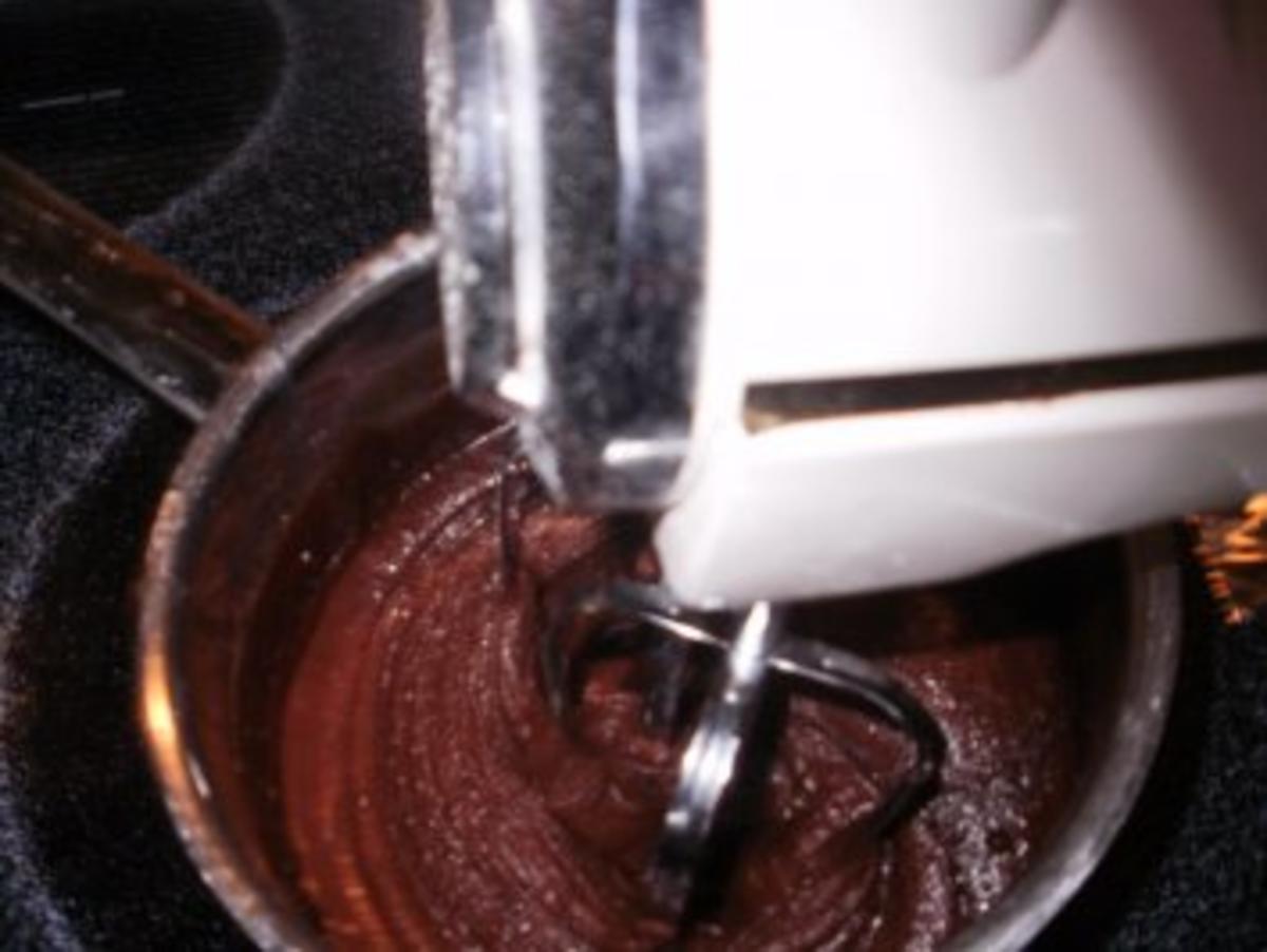 Schokolade - Amerikanischer Schokolade Fudge - Das ist die #1 Suessigkeit in Amerika- kommt in verschiedenen Sorten - Rezept - Bild Nr. 3