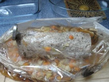 Rezept: Schweinebraten in der Folie gegart Bild Nr. 2 Schweinebraten in der Folie gegart - Rezept - Bild Nr. 2