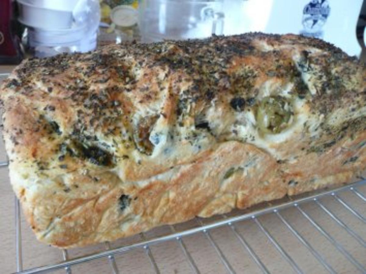 Ciabatta-Oliven-Brot - Rezept mit Bild - kochbar.de