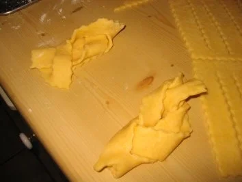 Rezept: Backwaren: "Geschnittene Hasen", meine Art! Bild Nr. 5 Backwaren: "Geschnittene Hasen", meine Art! - Rezept - Bild Nr. 5