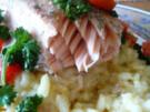 Kräuter-Wildlachsfilet auf extra cremigem Parmesan-Risotto - Rezept