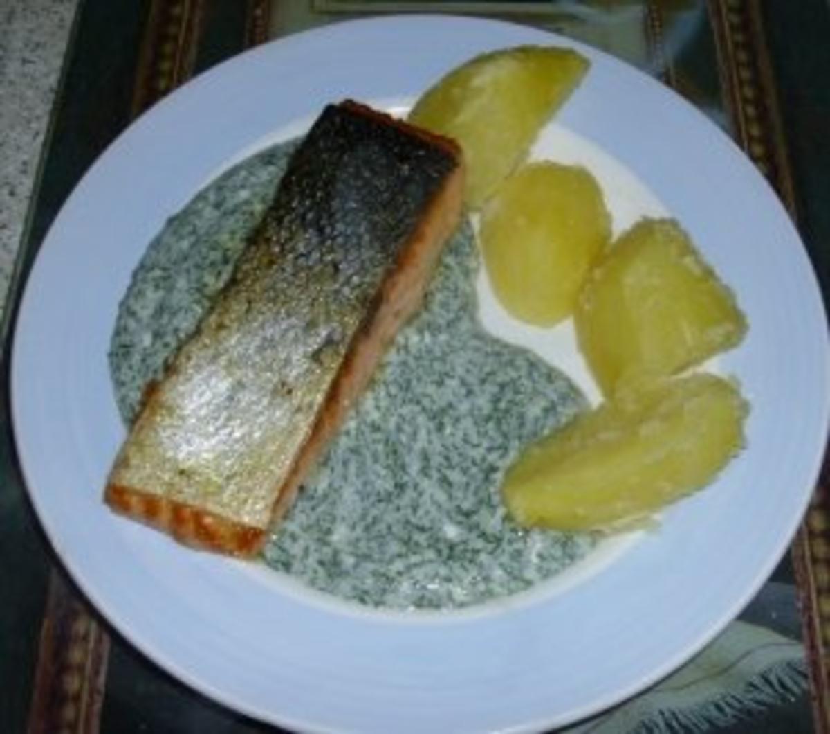 Lachs mit grüner Sauce - Rezept mit Bild - kochbar.de