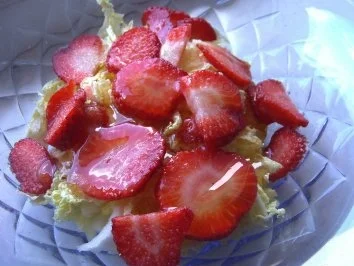 Chinakohl mit Erdbeeren - Rezept - Bild Nr. 3