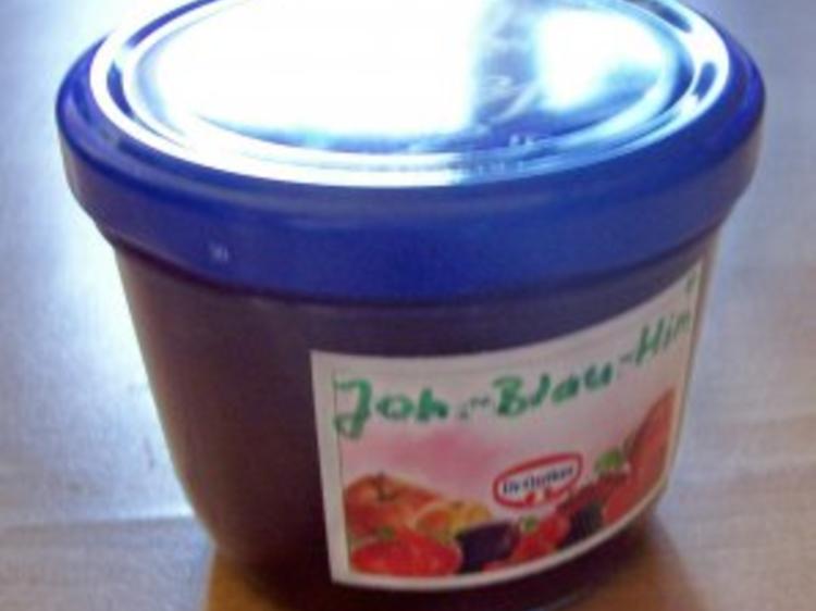 Einmachen: Beeren-Marmelade aus Johannisbeeren, Blaubeeren und ...